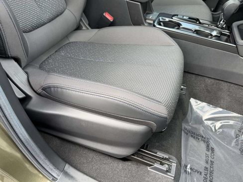 Certified 2026 Subaru Forester Premium w/ Base/Premium Package AWD/4WD image 11