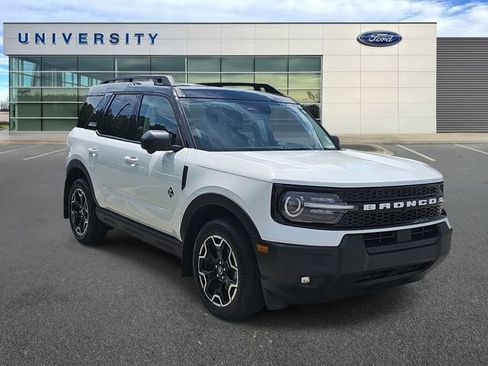 Certified 2025 Ford Bronco Sport Outer Banks w/ Outer Banks Tech Package+ AWD/4WD image 1