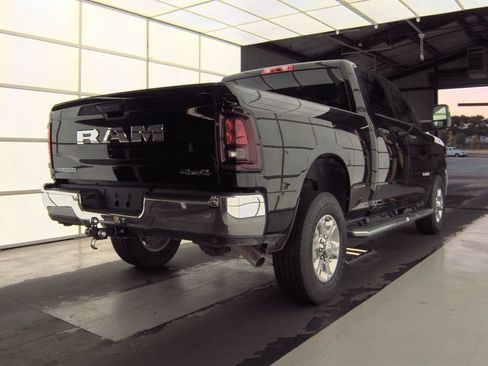 Used 2026 RAM 2500 Big Horn AWD/4WD image 4