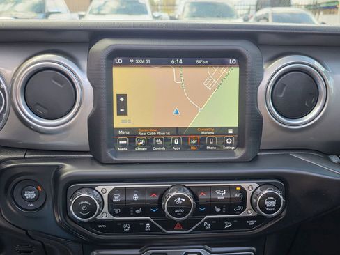 Used 2020 Jeep Wrangler Unlimited Sahara image 15