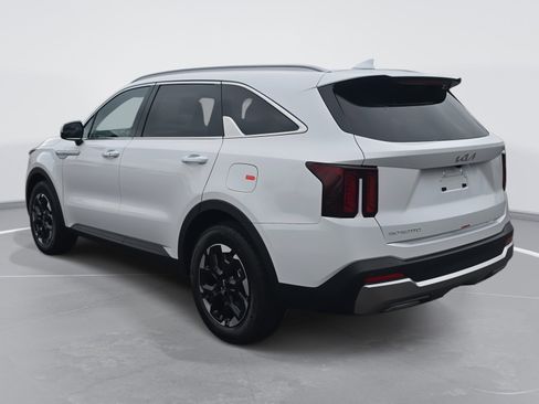 New 2026 Kia Sorento S w/ S Panoramic Sunroof Package image 7
