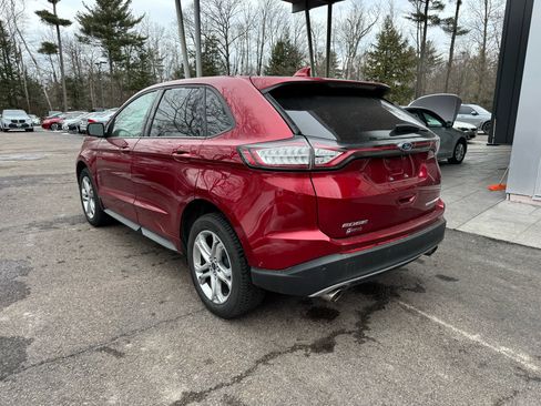 Used 2018 Ford Edge Titanium w/ Equipment Group 302A image 3