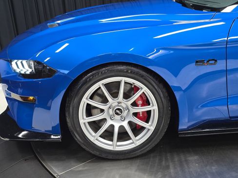 Used 2019 Ford Mustang GT Premium w/ GT Performance Package RWD image 32