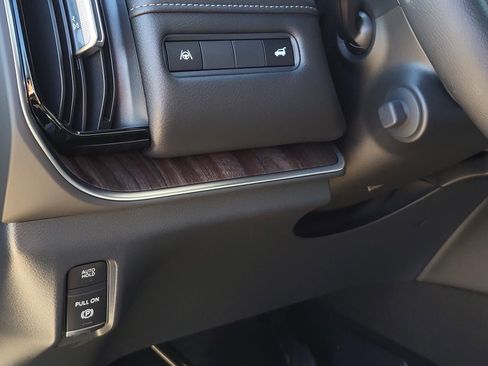 New 2026 Nissan Armada SL w/ Captain's Chari Seat Package image 21