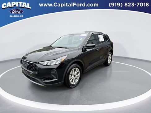 Certified 2023 Ford Escape Active w/ Tech Pack #2 image 4