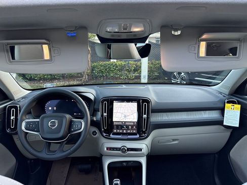 New 2026 Volvo XC40 B5 Ultra image 13