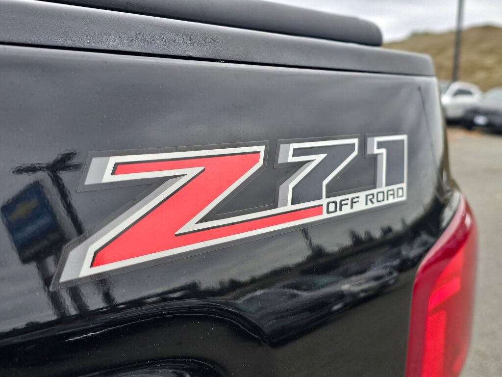 Used 2016 Chevrolet Silverado 1500 LTZ Z71 w/ LTZ Plus Package AWD/4WD image 27