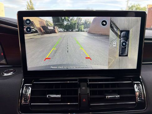 Certified 2022 Lincoln Navigator Reserve AWD/4WD image 25