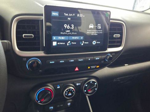 New 2026 Hyundai Venue SE FWD image 18