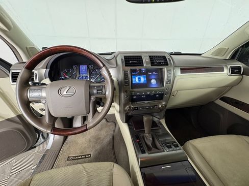 Used 2016 Lexus GX 460 w/ Premium Package AWD/4WD image 8