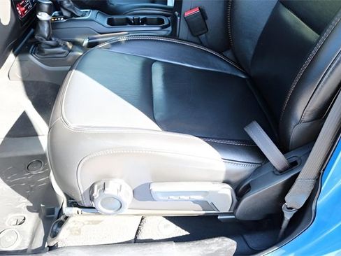 Used 2021 Jeep Wrangler Unlimited Rubicon image 12