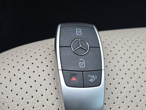 Used 2021 Mercedes-Benz C 300 4MATIC Sedan image 37