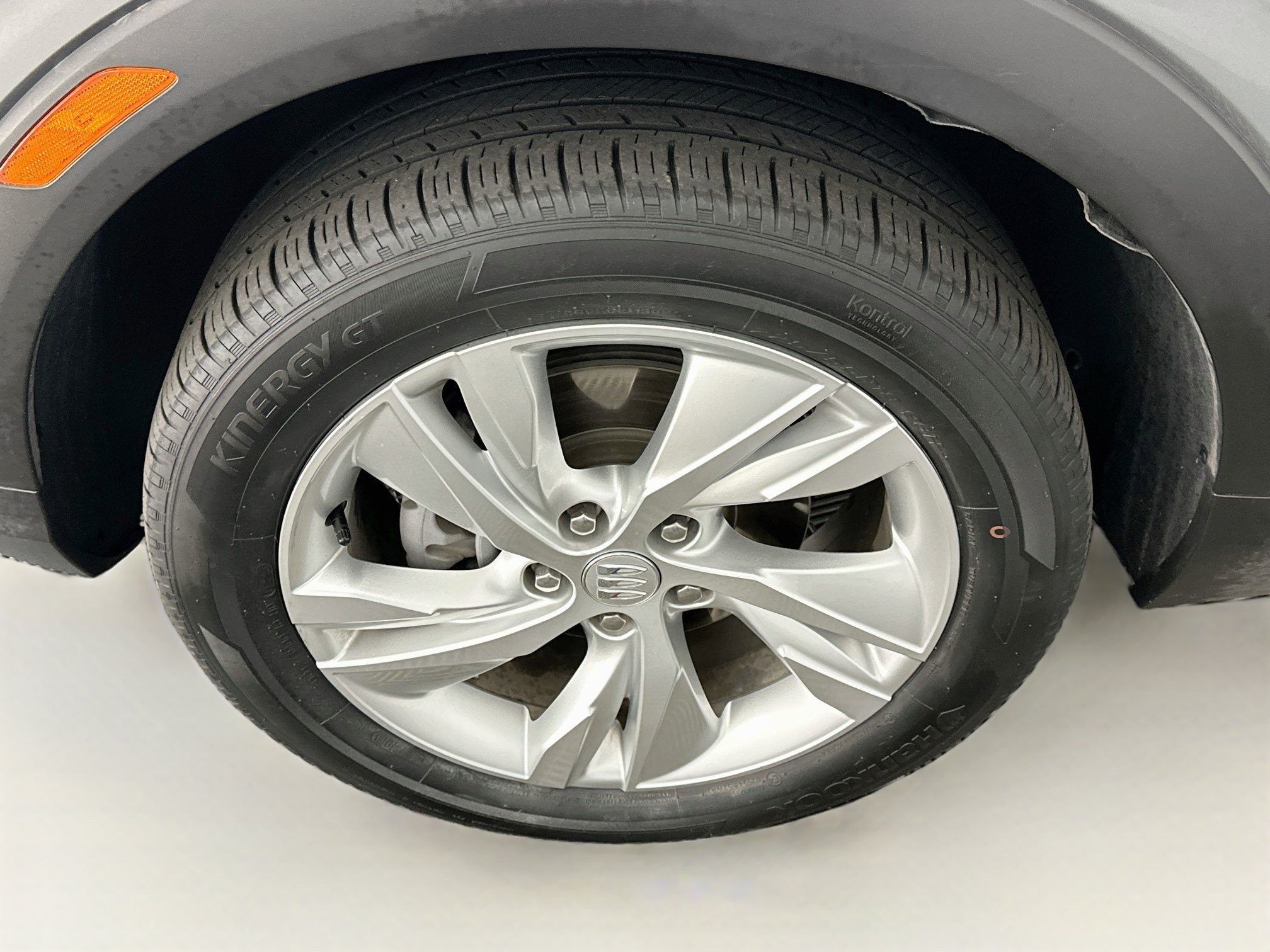 Used 2025 Buick Encore GX Preferred AWD/4WD image 11
