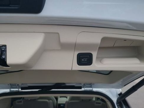Used 2023 GMC Acadia Denali w/ Denali Ultimate Package AWD/4WD image 29