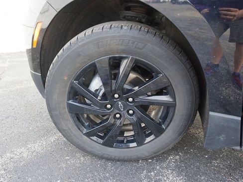 Used 2024 Chevrolet Equinox LS w/ LS Convenience Package image 28