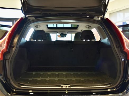Used 2016 Volvo XC60 T5 Premier AWD/4WD image 19