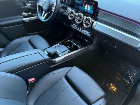 Certified 2022 Mercedes-Benz GLB 250 4MATIC image 20
