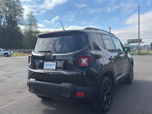 Used 2017 Jeep Renegade Altitude AWD/4WD image 26