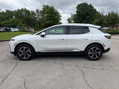 Used 2024 Chevrolet Equinox EV LT FWD image 7