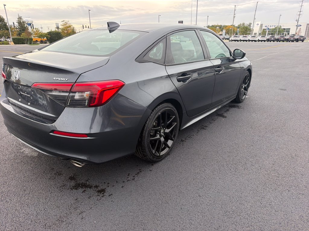 Used 2023 Honda Civic Sport image 6