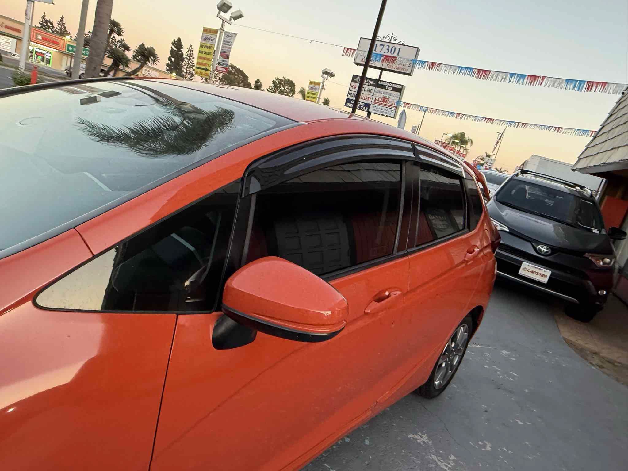 Used 2018 Honda Fit Sport image 29