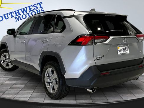 Used 2025 Toyota RAV4 XLE AWD/4WD image 5