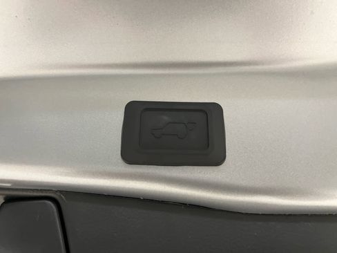 New 2025 Toyota RAV4 XLE w/ Convenience Package image 10