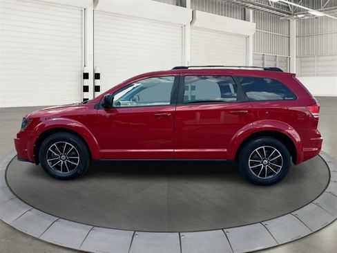 Used 2018 Dodge Journey SE w/ Connectivity Group FWD image 1
