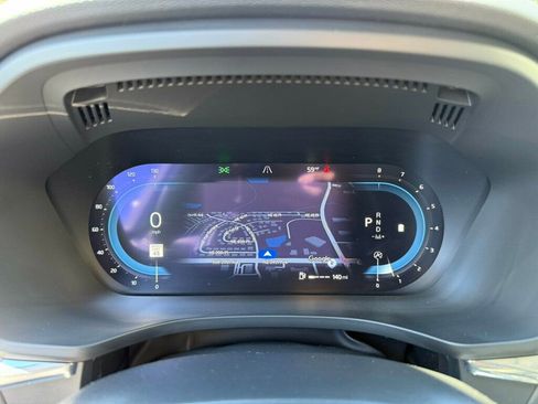 Used 2025 Volvo XC60 B5 Plus image 4