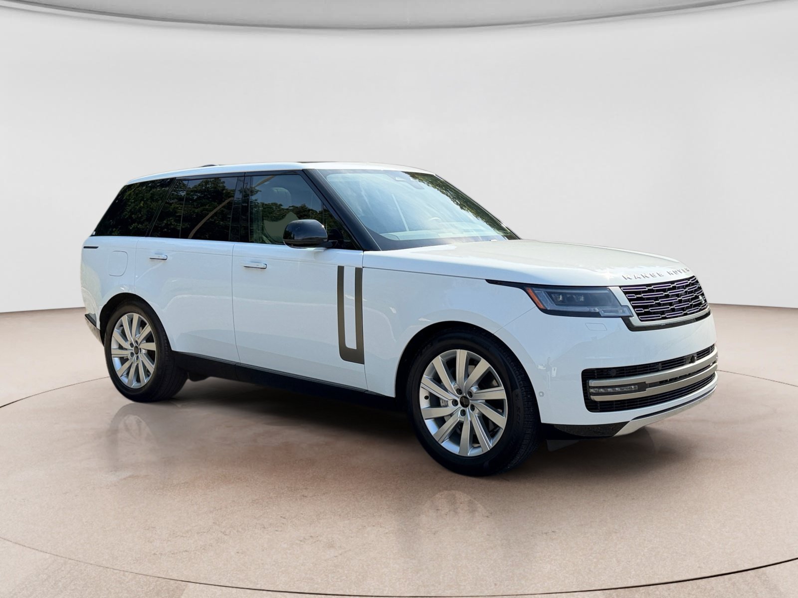 Used 2026 Land Rover Range Rover SE AWD/4WD image 7