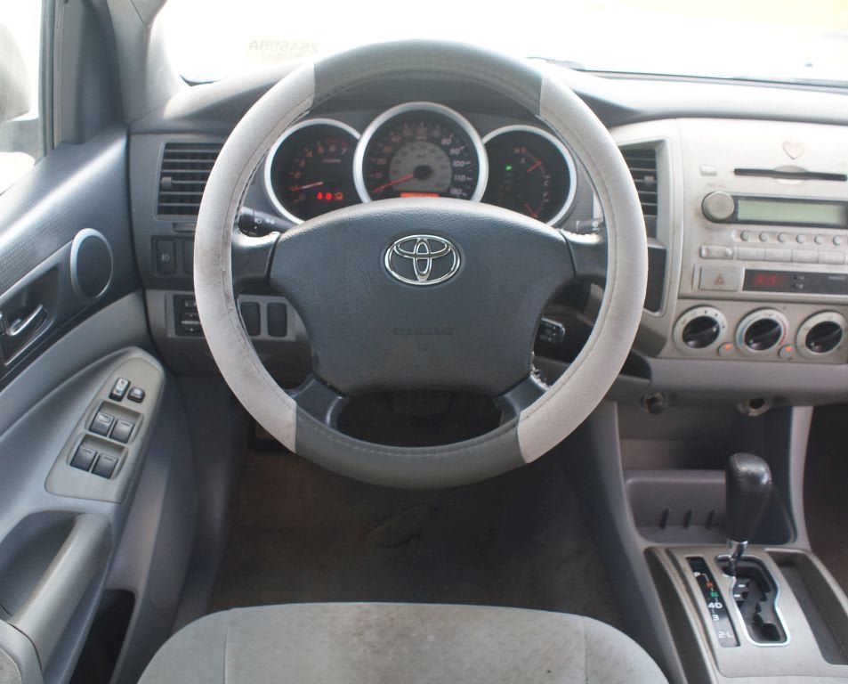 Used 2005 Toyota Tacoma PreRunner w/ SR5 Pkg #3 RWD image 5