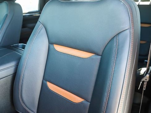 Used 2025 GMC Sierra 2500 AT4 image 30