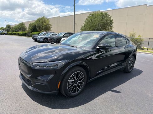 Used 2025 Ford Mustang Mach-E Premium image 16