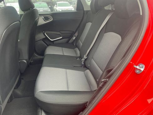 Used 2025 Kia Soul LX w/ LX Technology Package image 23