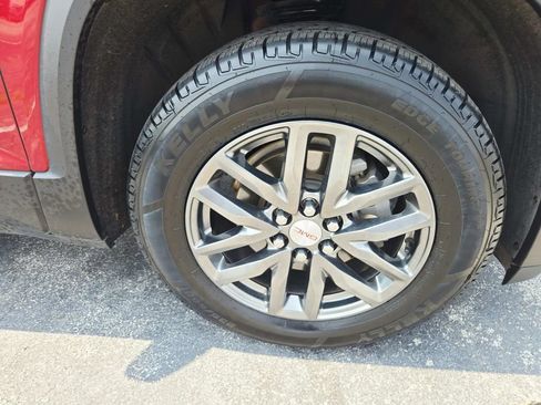 Used 2019 GMC Acadia SLT FWD image 18