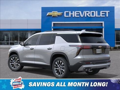 New 2026 Chevrolet Traverse LT w/ Sun and Wheel Package AWD/4WD image 3
