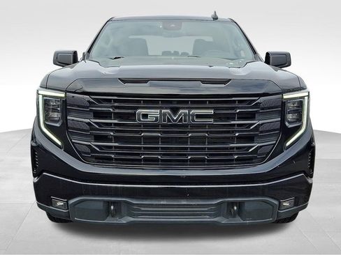 Used 2022 GMC Sierra 1500 Elevation image 2