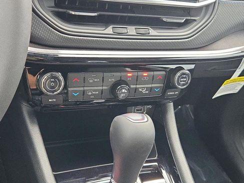 New 2026 Jeep Compass Limited AWD/4WD image 36