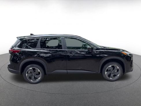 Used 2025 Nissan Rogue SV FWD image 16
