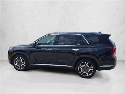 Used 2023 Hyundai Palisade SEL FWD image 6