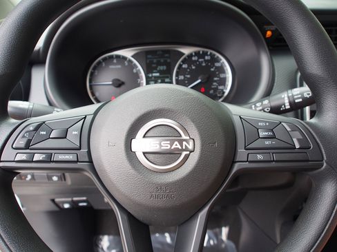 Used 2023 Nissan Kicks S FWD image 21