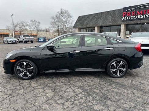 Used 2018 Honda Civic Touring image 2