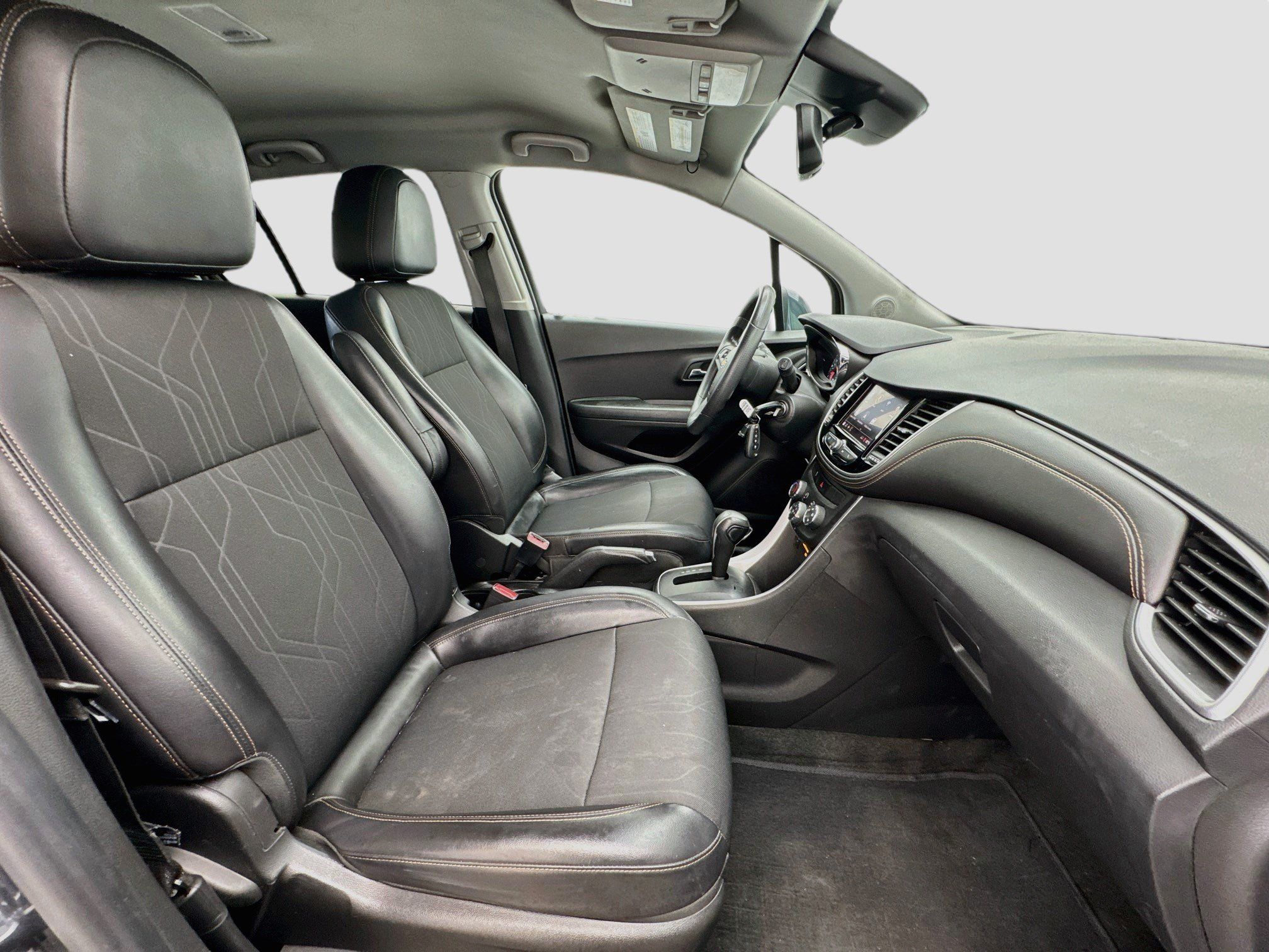 Used 2021 Chevrolet Trax LT AWD/4WD image 19