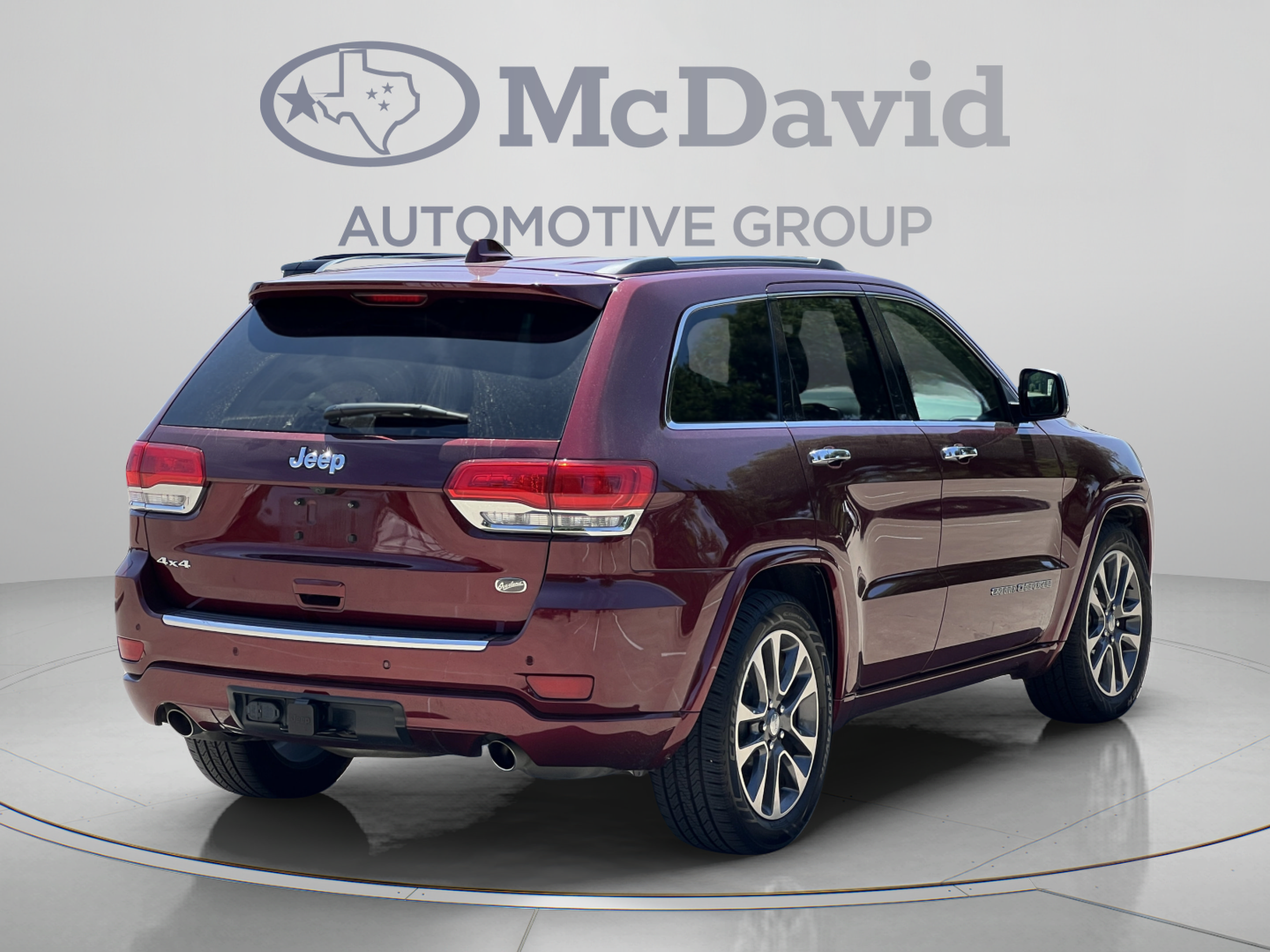 Used 2018 Jeep Grand Cherokee Overland AWD/4WD image 7