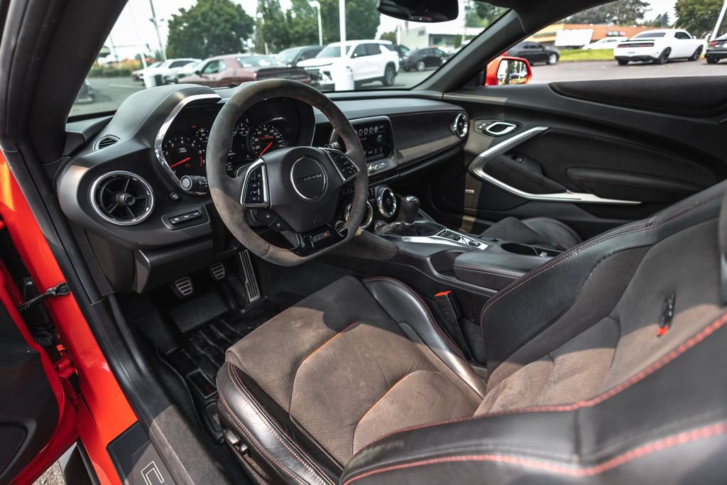 Used 2018 Chevrolet Camaro ZL1 RWD image 22