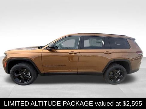New 2026 Jeep Grand Cherokee L Limited w/ Limited Altitude Package RWD image 3