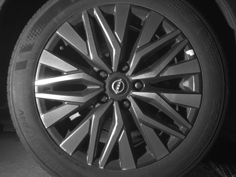 Used 2025 Nissan Altima 2.5 SV image 15