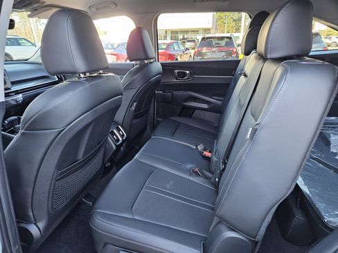 New 2026 Kia Sorento S image 10