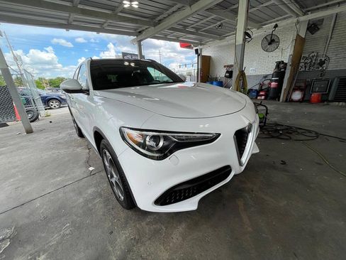 Used 2022 Alfa Romeo Stelvio Ti AWD/4WD image 2