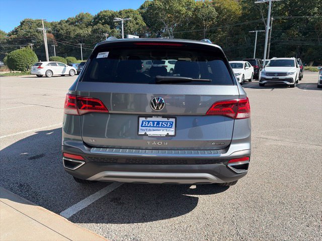 Certified 2024 Volkswagen Taos SE AWD/4WD image 5
